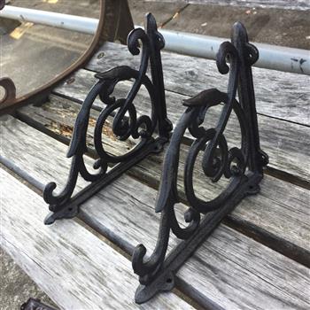 A Pair Antique Style Cast Iron Brackets Garden Braces Rustic Shelf Bracket Black