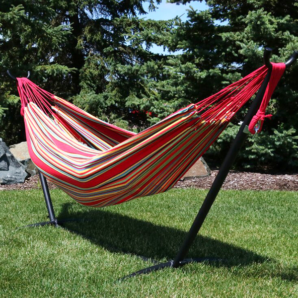 Outdoor hammock set includes 102*45*38 inch black steel bracket, 6.7*5 feet polyester cotton red striped hammock cloth, suitable storage bag, manual, can carry 450 pounds, courtyard party outskirts