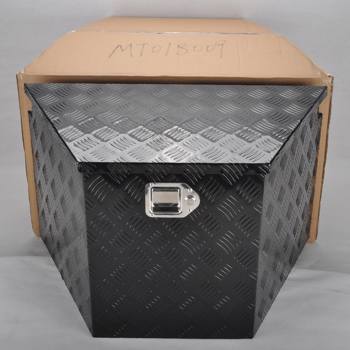 MT018009 Aluminum  Tool Box Black, size 29”* 16.5”* 18”, pattern 5, single lock, single spring