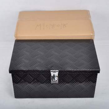 MT018018 Aluminum  Tool Box Black, 20”* 12”* 9.5”, five stripes, single lock, single spring