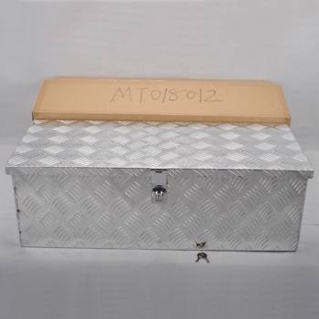 MT018012 Aluminum  Tool Box Silver, size 30”* 13”* 10”, pattern 5, single lock
