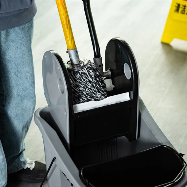 Large Cleaning bucket with wheels 