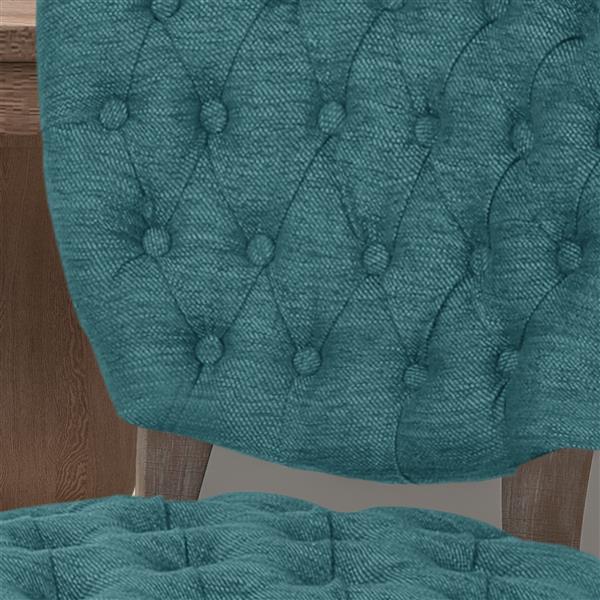 TUFTED CHAIR