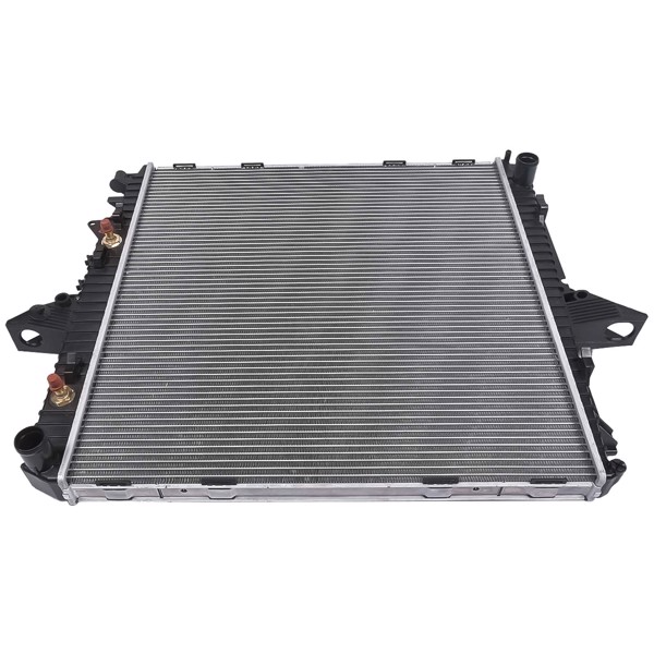 Aluminum Radiator LR021777 for Land Rover LR3 4.0L 4.4L 2005-2009 PCC500040