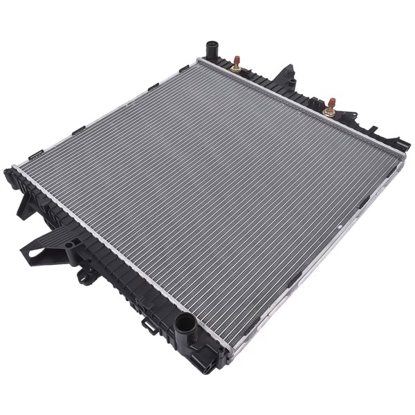 Aluminum Radiator LR021777 for Land Rover LR3 4.0L 4.4L 2005-2009 PCC500040