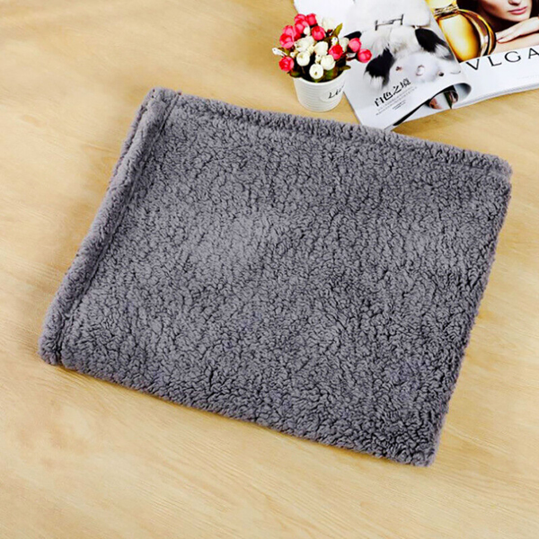 Pet Blanket Warm Rest Bed Mat Sleeping Pad Dog Cat Puppy Fleece Soft Cushion