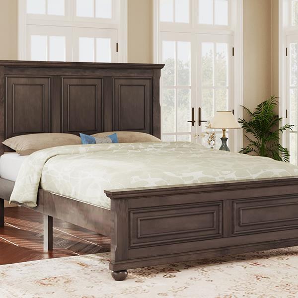 Traditional Town and Country Style Pinewood Vintage Full Bed, Rich Brown