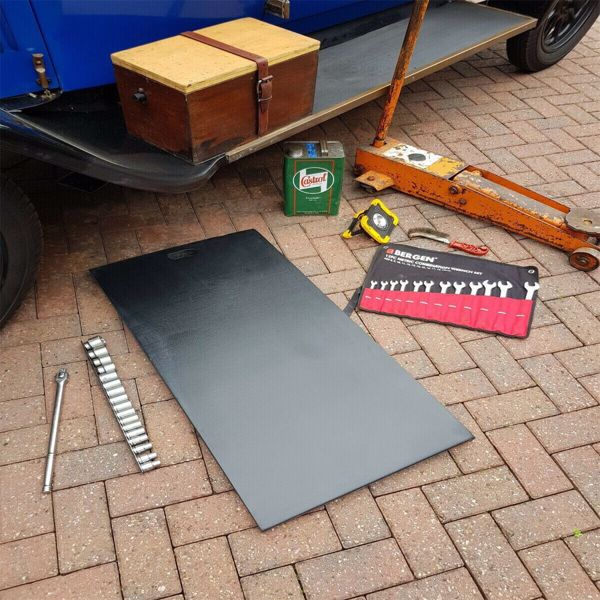 Mechanics Work Mat. Lite Weight 1000mm x 500mm x 32mm thick. Waterproof/Thermal.