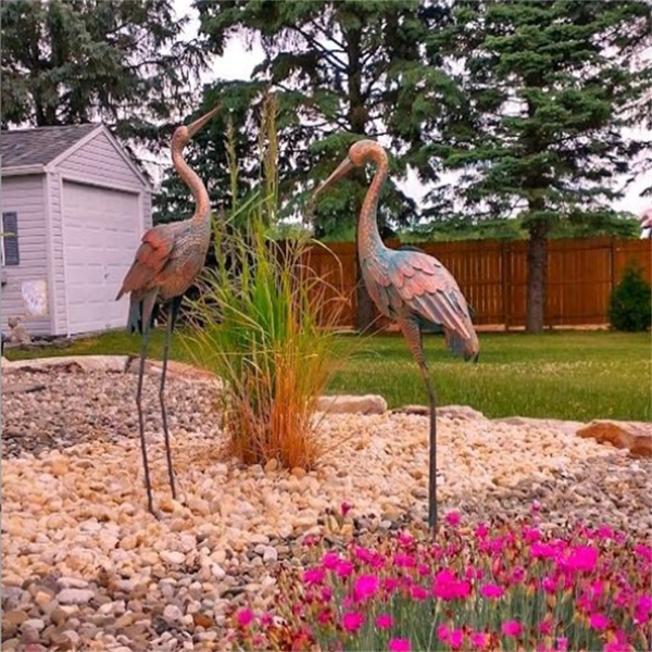   2 Sculpture Birds