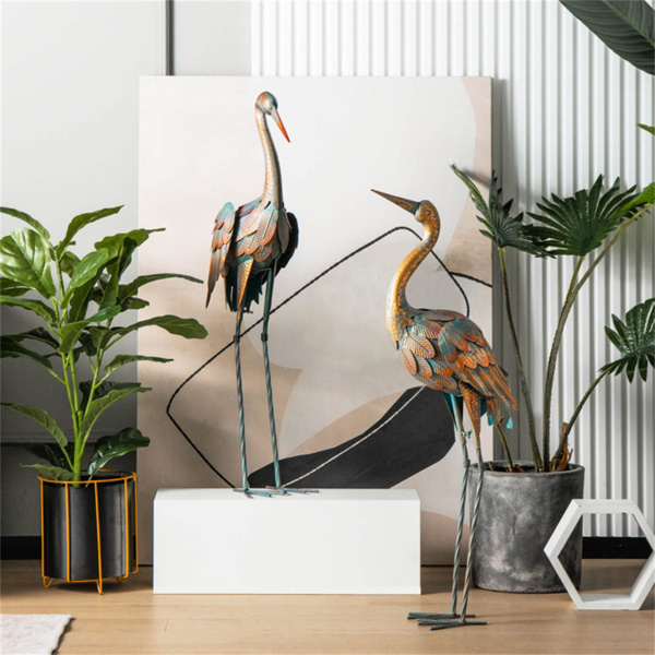   2 Sculpture Birds