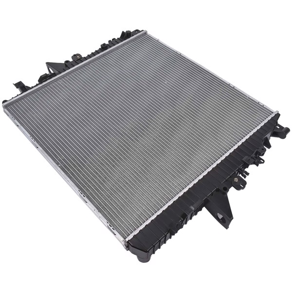 Aluminum Radiator LR021777 for Land Rover LR3 4.0L 4.4L 2005-2009 PCC500040