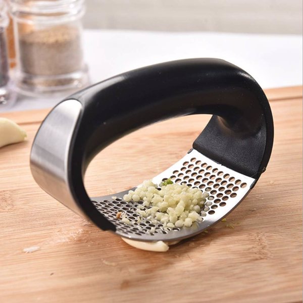 Stainless Steel Garlic Press, Household Manual Garlic Masher, Kitchen Ginger Garlic Masher, With Silicone Peeler and Cleaning Brush