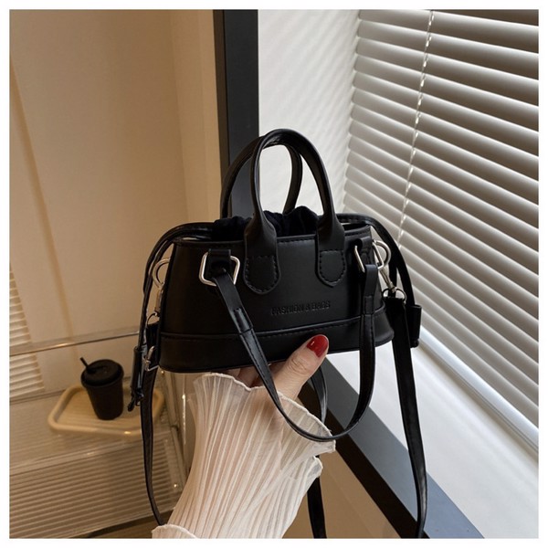 Shoulder Bag For Women Top handle bag, women's shoulder bag, minimalist handbag, women's shoulder bag, Black