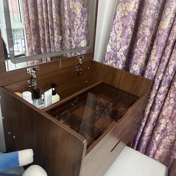 (Walnut) 3 in 1 Vanity Desk with Plip Top Mirror,Small Make Up Vanity Set with Visible Glass Desktop,Compact Makeup Vanity with 3 Drawers,Cushioned Tool,Dressing Table for Bedroom