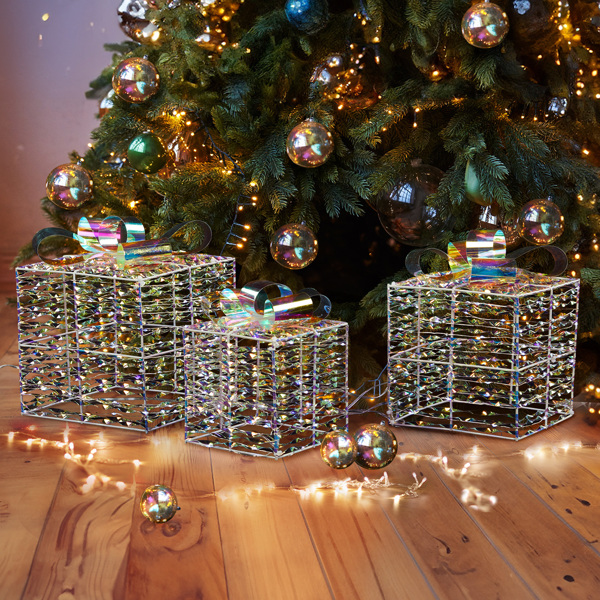 Lighted Iridescent Gift Boxes Set of 3, Pre-lit Nestable Present Boxes Ornament with 140 LED Warm White Lights and Stakes for Christmas Outdoor Indoor Decor Lighted Holiday Displays