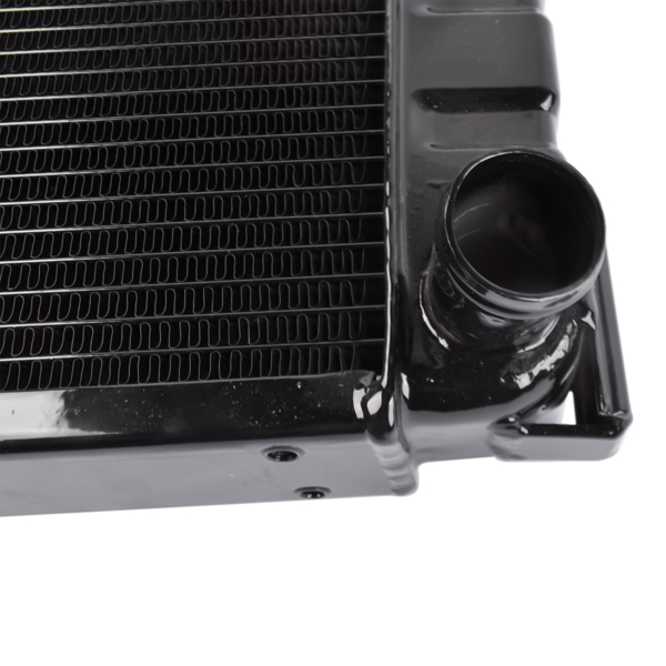 散热器 Tractor Radiator Replacement for Kubota L175 L185 L1500 L1501 L1801 15221-72060 15221-72061 1522172063-5