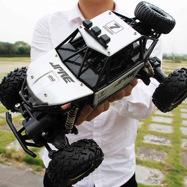 1/12 四驱遥控卡车越野车遥控履带式越野车玩具（银色）-1