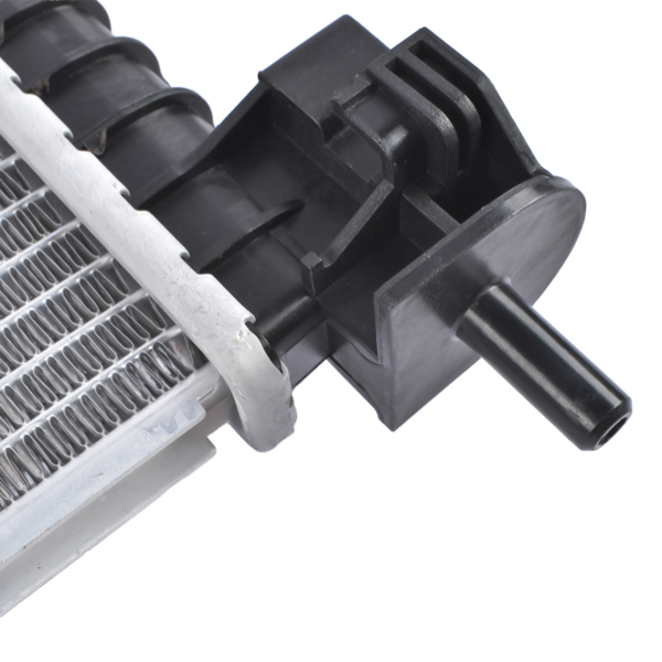 散热器 Radiator Fit for Chevrolet Blazer Cadillac XT5 XT6 2020-2024 GMC Acadia 2020-2023 2.0L L4 GAS DOHC  85557761, 84672581-8