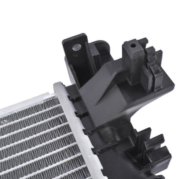 散热器 Radiator Fit for Chevrolet Blazer Cadillac XT5 XT6 2020-2024 GMC Acadia 2020-2023 2.0L L4 GAS DOHC  85557761, 84672581-7