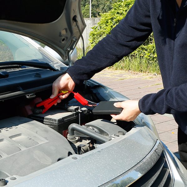 （物流随机发，自提可发加拿大）-20000mAh汽车启动电源 - 400A峰值电流适用于2.0L以下汽油发动机，便携式移动电源配备USB 5V/2A接口，三档应急手电（常亮/频闪/SOS求救模式），轻巧设计，理想赠礼之选-11