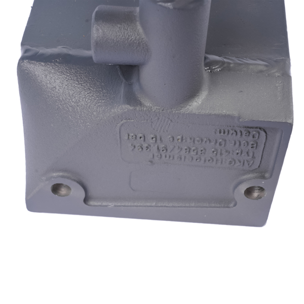 油冷器 Oil Cooler 0423-7923 0415-8584 Replacement for Deutz BF4L913 BF4L914 Engine 4237923 4158584-9