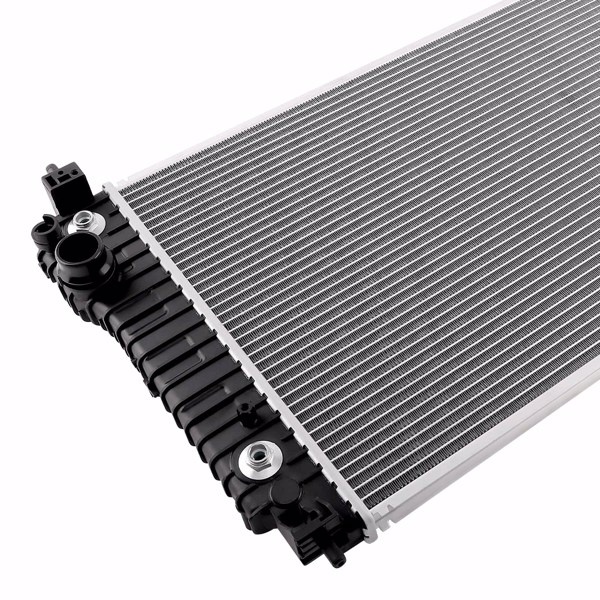 适用于 2012-2020 款雪佛兰 Sonic 1.4L 发动机的铝制散热器 95316049 GM301057-5