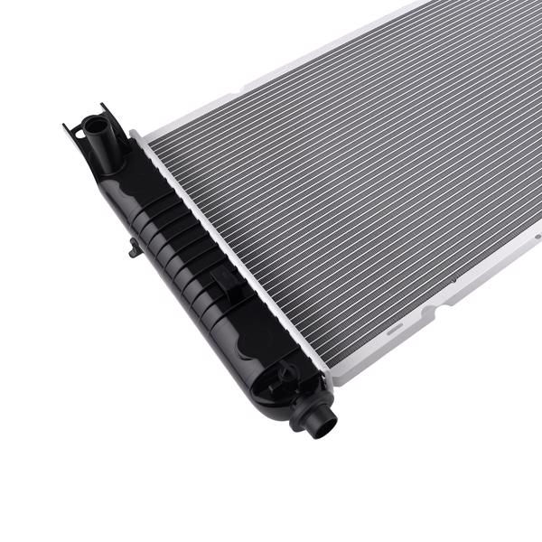 适用于凯迪拉克凯雷德、雪佛兰雪崩、GMC Yukon XL、Denali、雪佛兰Tahoe 5.3L、6.0L、6.2L 2002-2013款的散热器 RAD2423-3