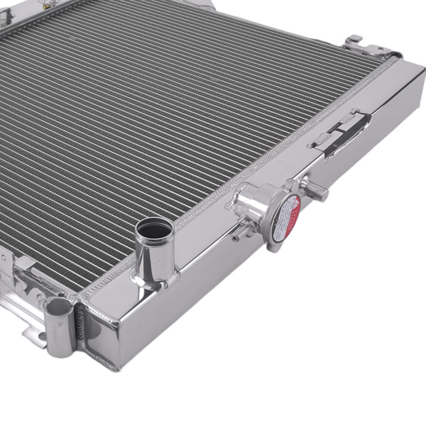 适用于悍马 H3/Colorado/Canyon 3.5-5.3L 2006-2012 的 3 排散热器 CU13017 DPI2855-4