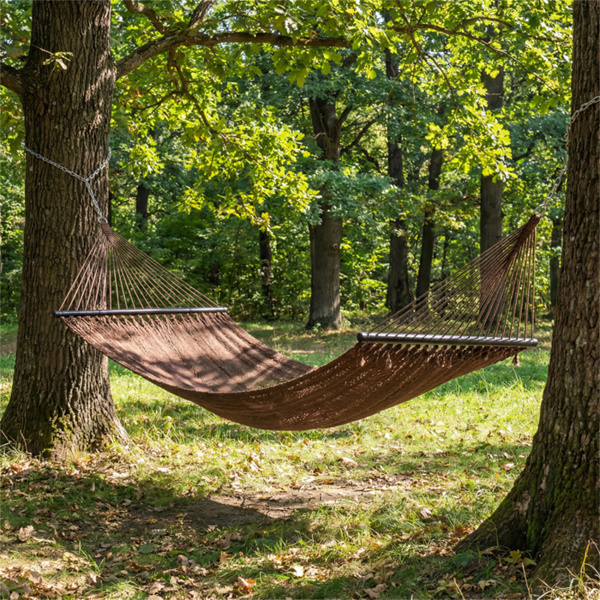 2人聚酯加勒比吊床，带硬木撑杆，可承重600磅，露台花园双人吊-棕色-2