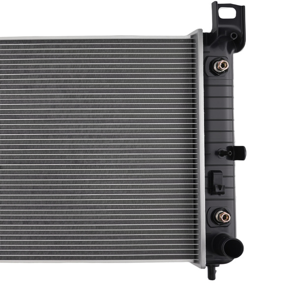 Engine Radiator fit for 1999 - 2004 Chevrolet Silverado 2500 CU2370 15841569 2370-1