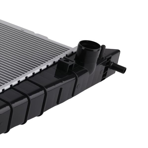 Aluminum Cooling Radiator fit for Ford Expedition Navigator 2003-2004 5.4L A2609-3