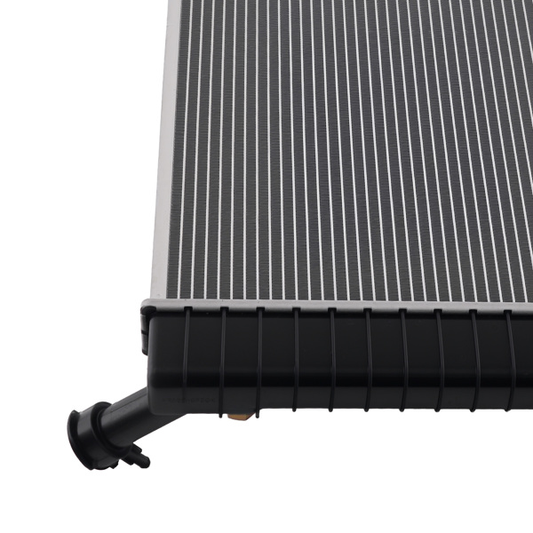 Coolant Radiator fit for Oldsmobile Cutlass 3.1L V6 1995-1996 52461719-1