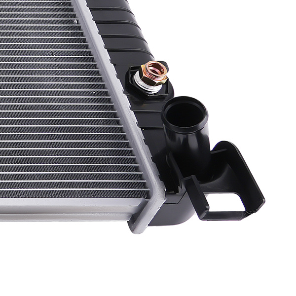 Aluminum Radiator fit for Chevrolet Silverado 2500 3500 GMC Sierra 2001-02 15058682-3