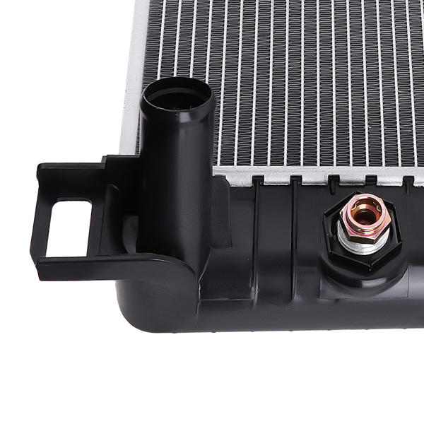 Aluminum Radiator fit for Chevrolet Silverado 2500 3500 GMC Sierra 2001-02 15058682-5