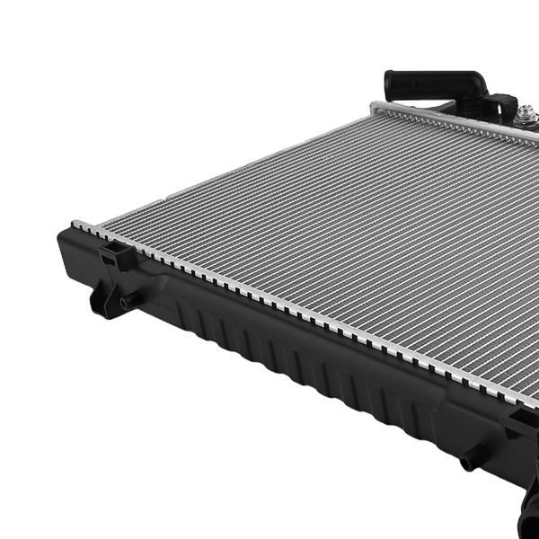 Cooling Module Radiator fit for Chevy Caprice G8 6.0L 6.2L 92216759 2008-11-3
