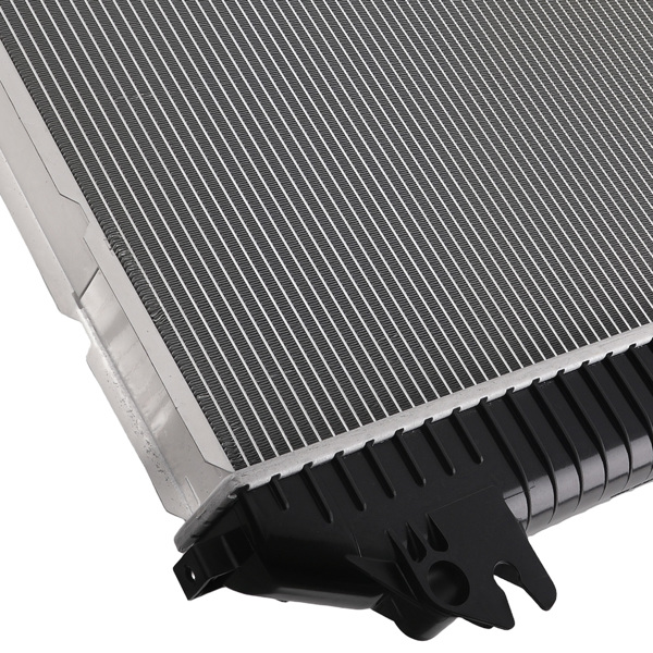Direct Replacement Radiator fit for Chevy GMC Silverado Sierra HD 6.6L 15849616-3