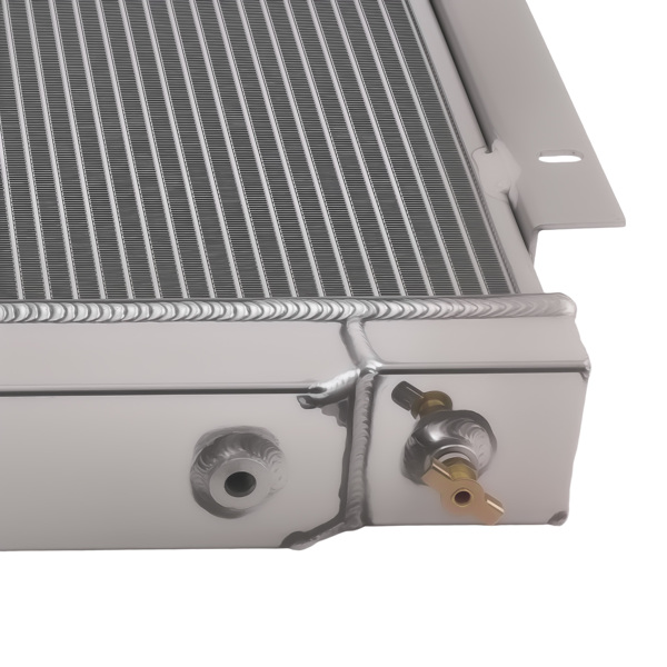 3 Row Aluminum Radiator fit for Jeep CJ7 Scrambler L6 4.2L 5.0L 1976-1986 DPI583-4