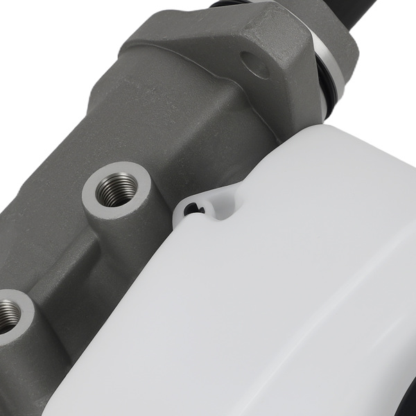 Aluminum Brake Master Cylinder  w/ Reservoir fit for Toyota Tacoma 2.7L 4.0L 2005-07-3