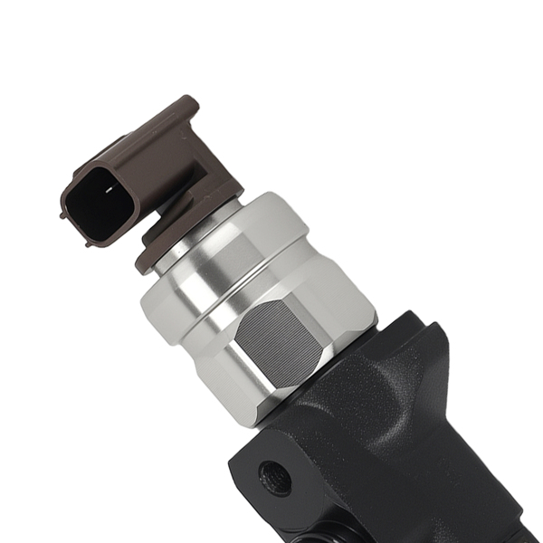 Diesel Fuel Injector fit for Kubota M6060HD M7060HD Tractor V3307 Engine 1J770-53051-5