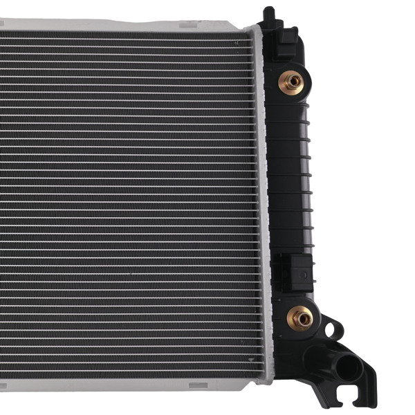 Automotive Radiator fit for Chevy Silverado/GMC Sierra 1500 4.3L V6 2014-18 A13396-4