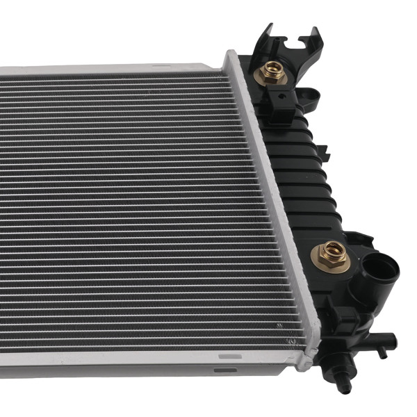 Automotive Radiator fit for Chevy Silverado/GMC Sierra 1500 4.3L V6 2014-18 A13396-1
