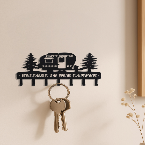 带有乡村金属露营钥匙扣的墙面装饰：7 个坚固的挂钩和一个迷人的松树图案，非常适合提升露营爱好者的墙面装饰效果，是墙面雕塑的绝佳选择。（TikTok、temu下自提）-3