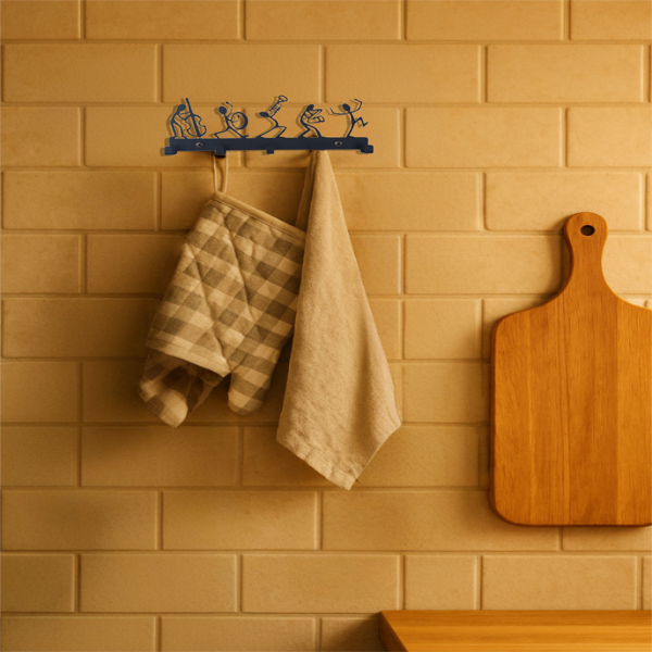 复古黑色金属壁挂式衣架，含 5 个坚固挂钩，可挂外套、帽子、包和钥匙。适用于门厅、卧室、衣橱，节省空间，是公寓、宿舍、办公室的乡村风墙面装饰，也是时尚家庭存储与多场景装饰解决方案。（TikTok、temu下自提）-3