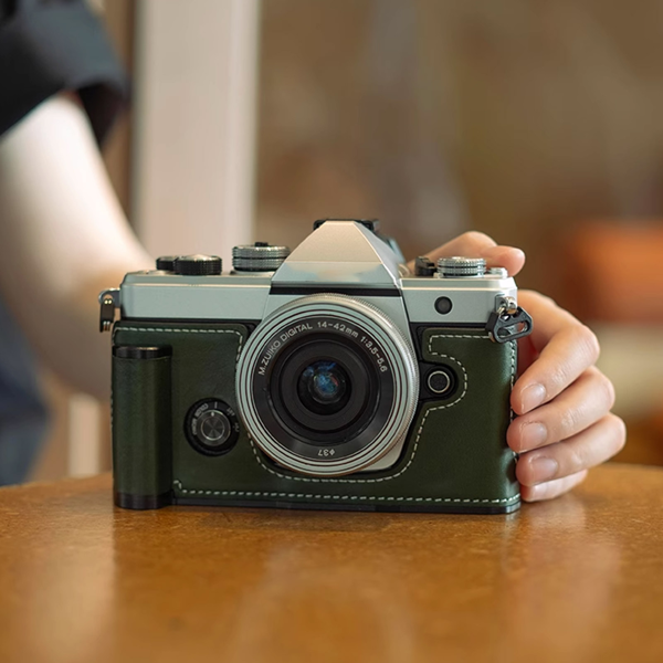 真皮手工相机手柄包，适用于奥林巴斯 OM SYSTEM OMVt（咖啡色）-17