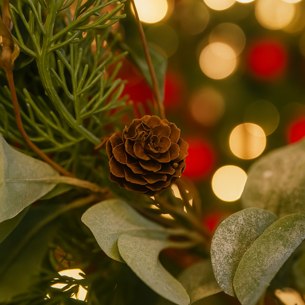 24英寸圣诞雪松花环 全奢华绿植 节日门饰 节日松果与浆果点缀FBA发货-5