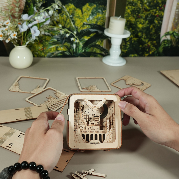 猫头鹰城堡小夜灯-6