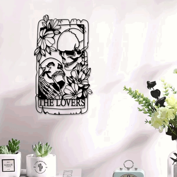 CIFbuy™ 铁艺骷髅恋人塔罗牌装饰画，暗黑风墙面挂饰，潮流主题家居软装（在 TikTok、temu 下可自提）-4
