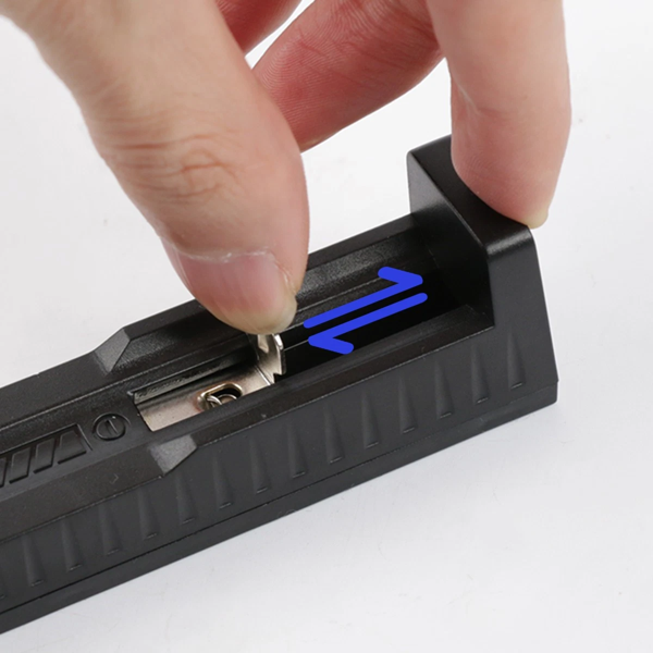 4块 16340 电池 1300 毫安 3.7 伏锂离子可充电电池 + USB 充电器-8