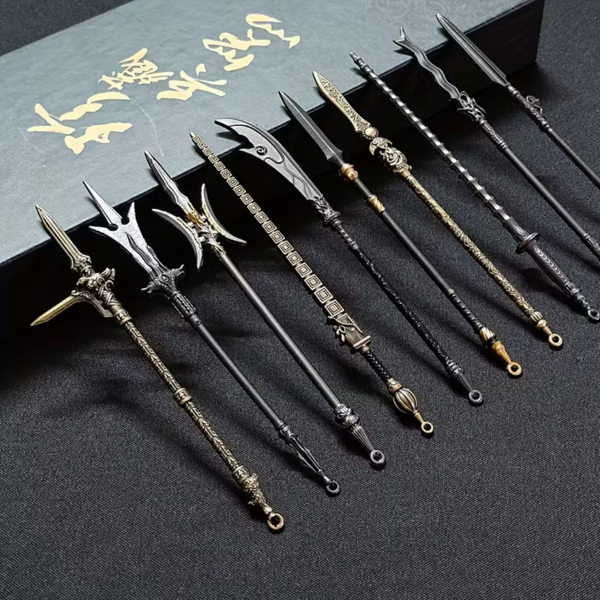 微型古代名剑套装带展示架（剑6个）（兵器14个） - 金属迷你剑武器模型钥匙扣吊坠，适合历史爱好者、派对用品和装饰品、独特礼品，收藏品-1