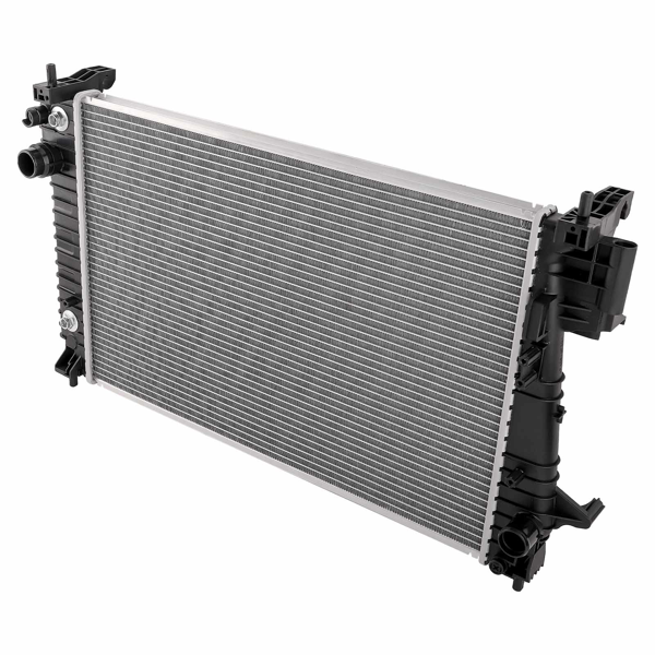 适用于 2012-2020 款雪佛兰 Sonic 1.4L 发动机的铝制散热器 95316049 GM301057-1